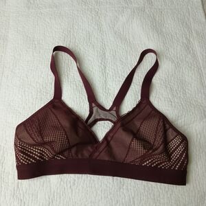 Lululemon Awake to Lace Light Support Sports Bra 34A